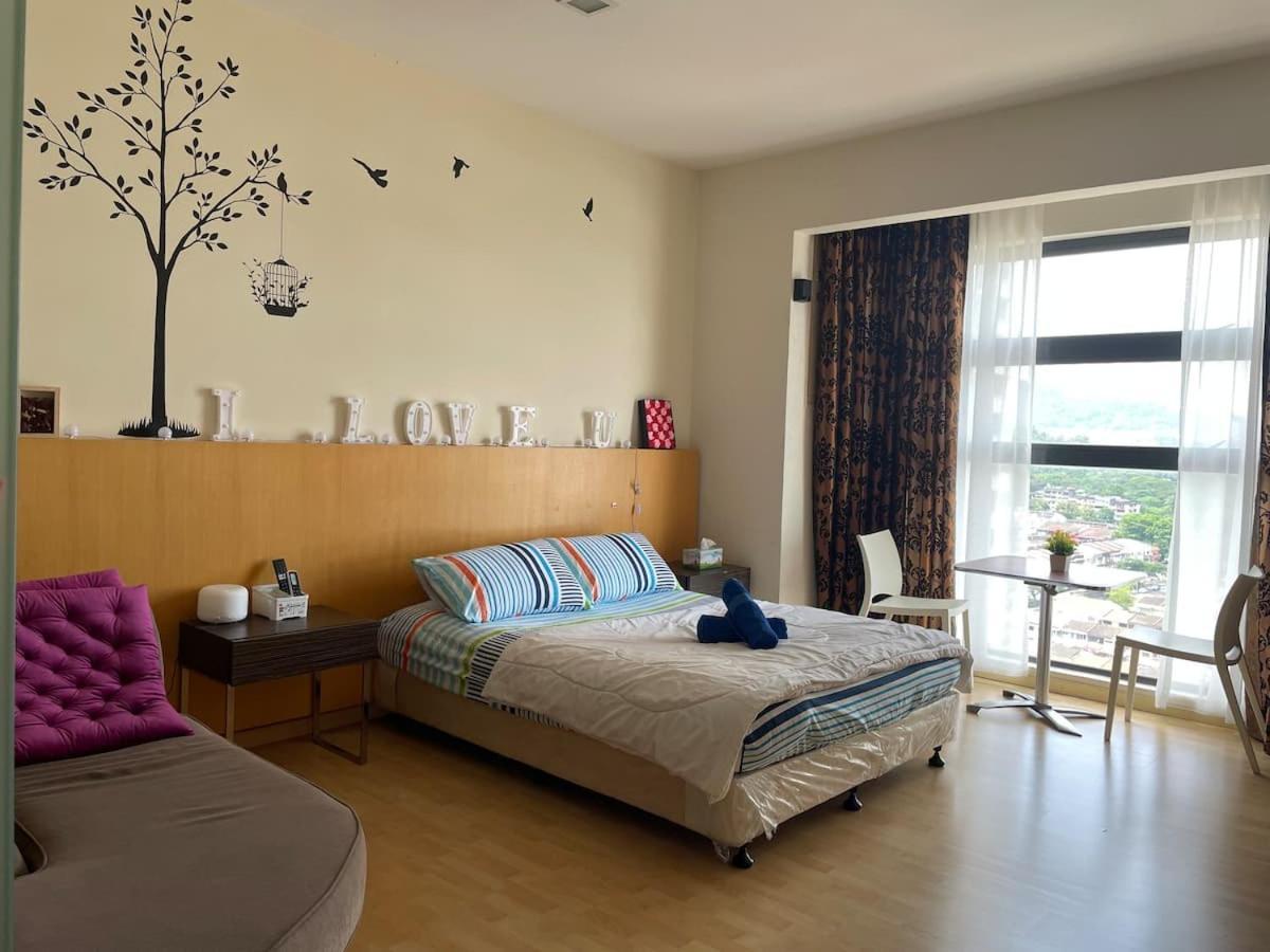 Romantic With Private Jacuzzi 176